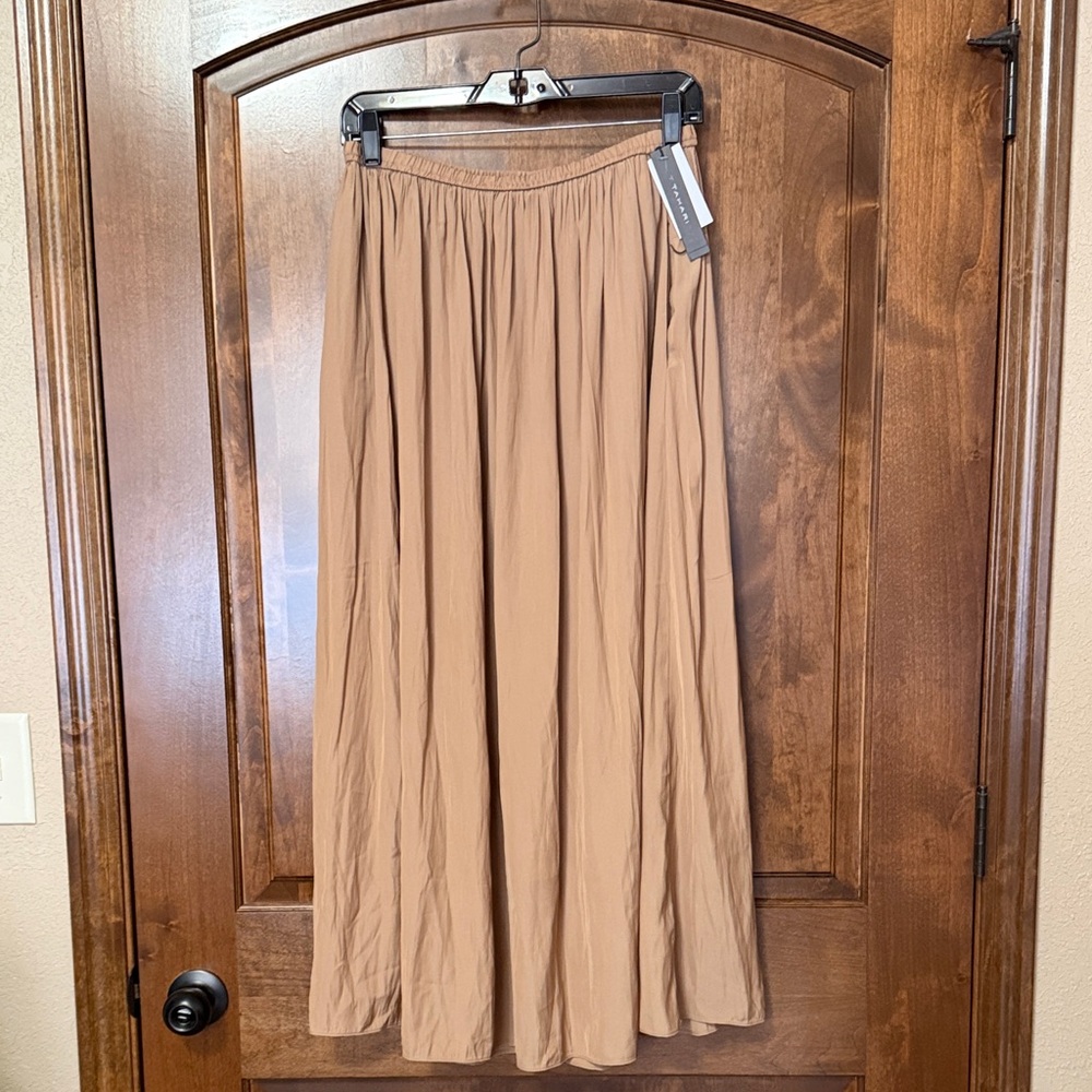 T Tahari Tan Maxi Skirt - S
